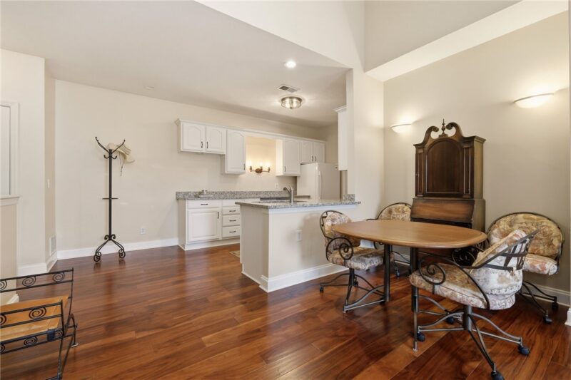 246 Adams Pointe Blvd 5 — photo 8