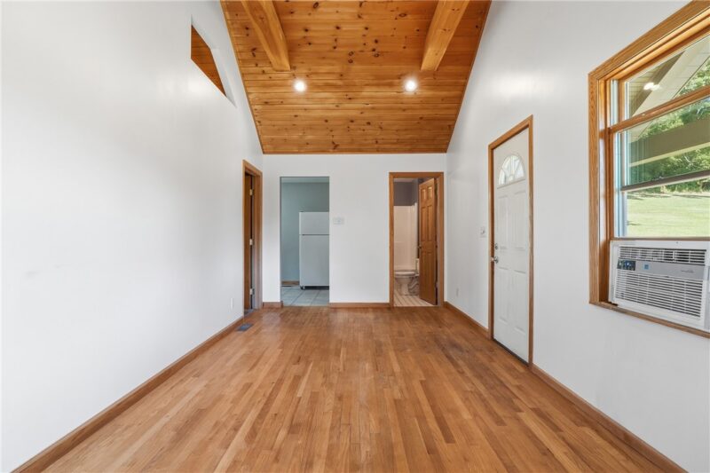 541 Sarver ROAD — photo 8