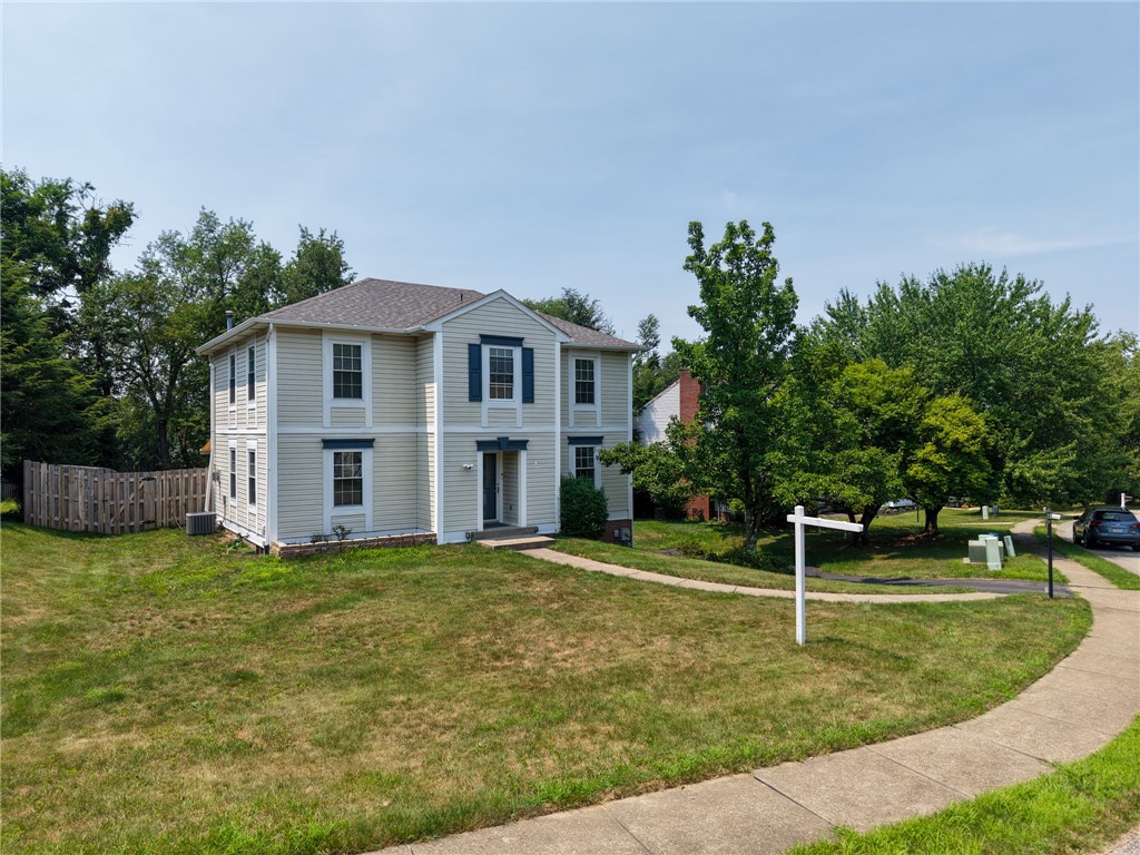 102 Bayberry Ln — photo 1