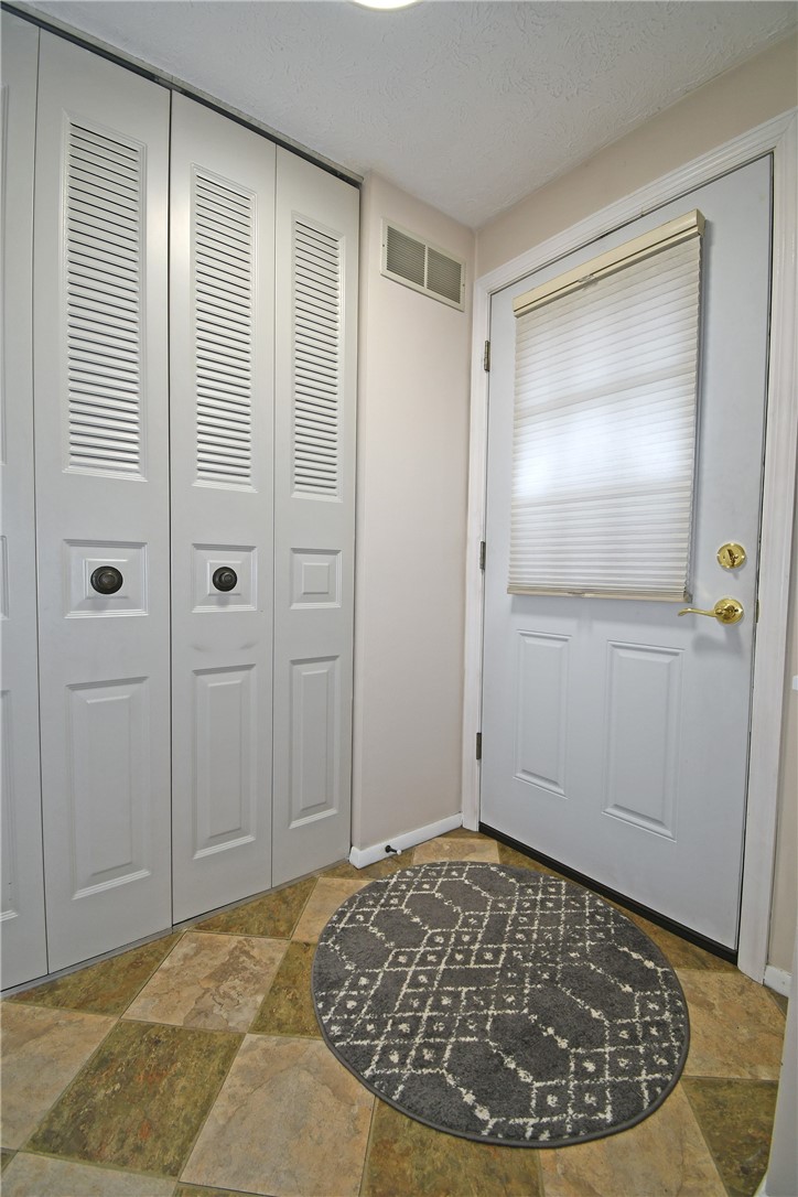 308 Murrays Lane — photo 2