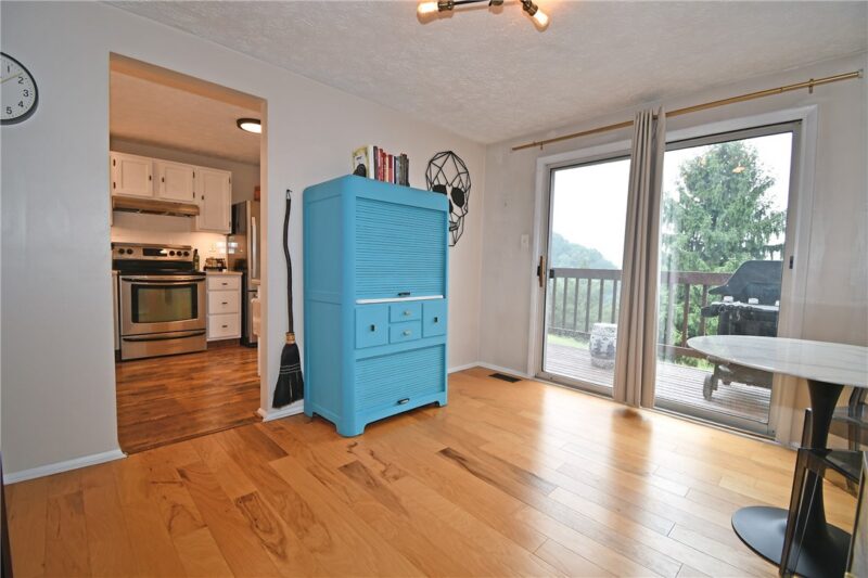 308 Murrays Lane — photo 8