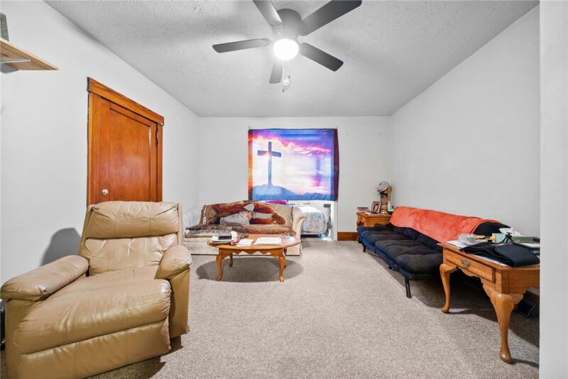 2208 Duss Avenue — photo 4