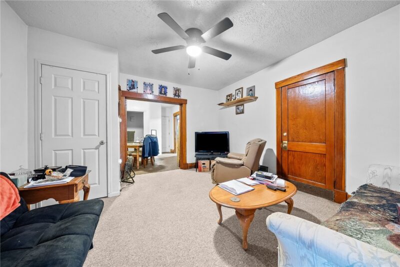 2208 Duss Avenue — photo 5
