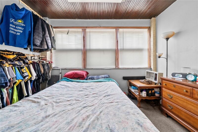 2208 Duss Avenue — photo 6