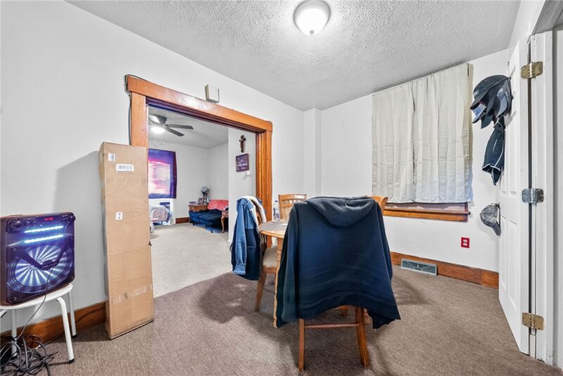 2208 Duss Avenue — photo 8