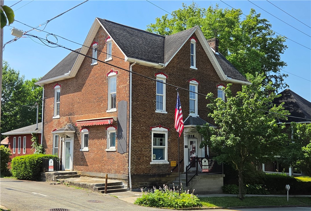 108 S Market St — photo 1