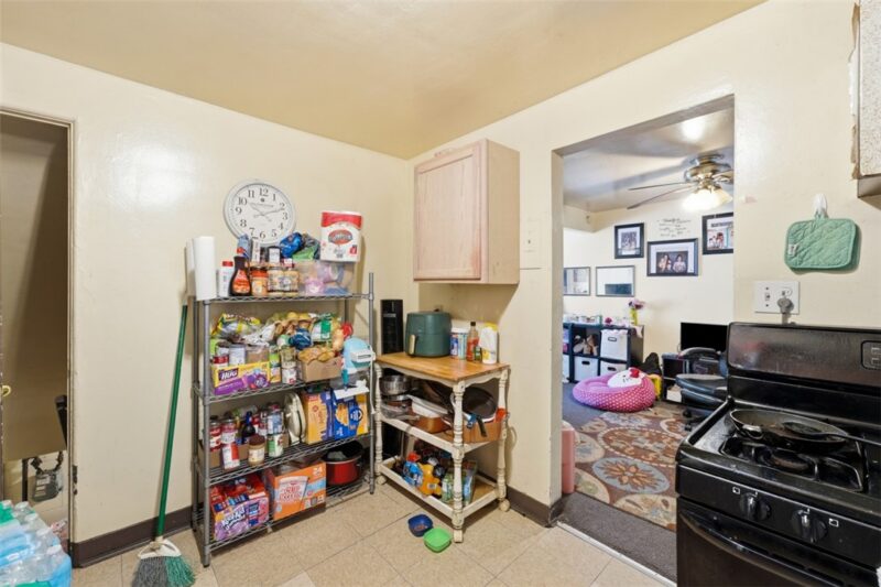 852 Killarney Dr — photo 7