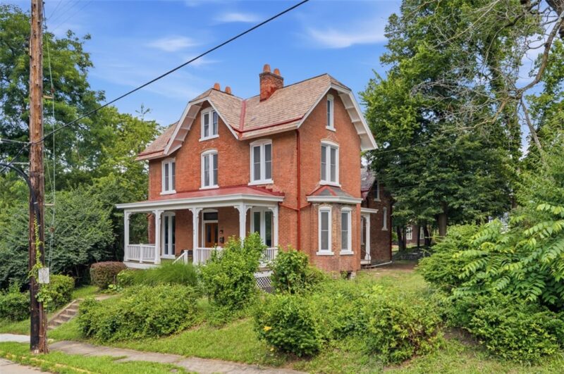 45 Hodgson Ave — photo 2