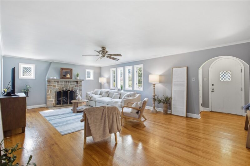 2 Glenvue Dr — photo 5