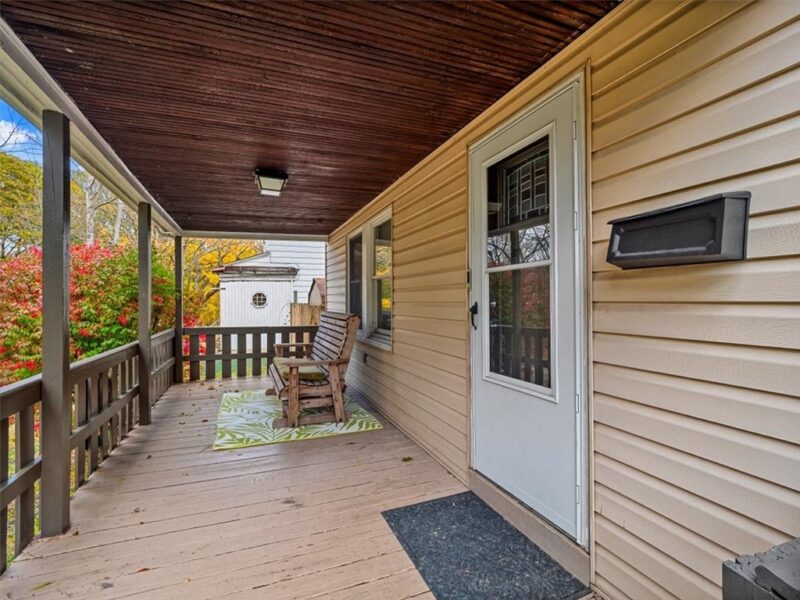 1703 Boundary — photo 3