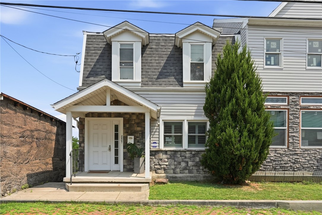 2407 Burham St — photo 1
