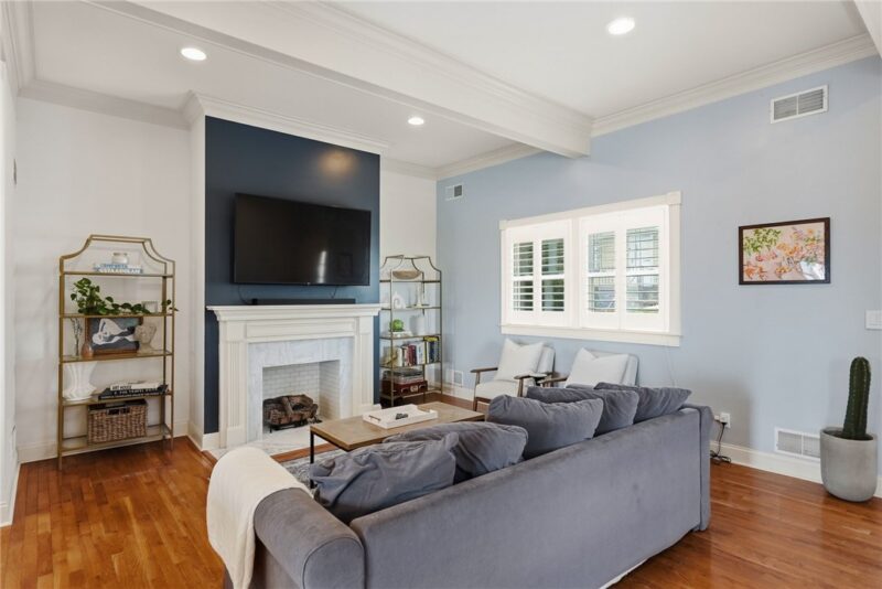 2407 Burham St — photo 5