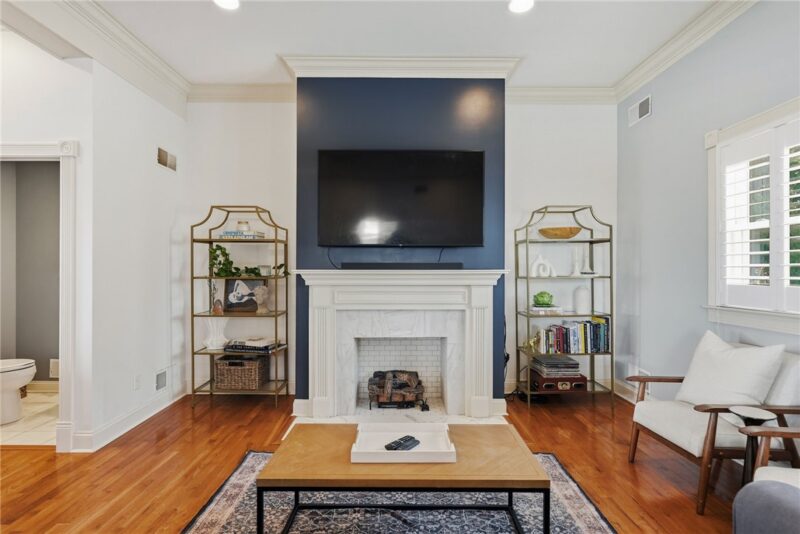 2407 Burham St — photo 6
