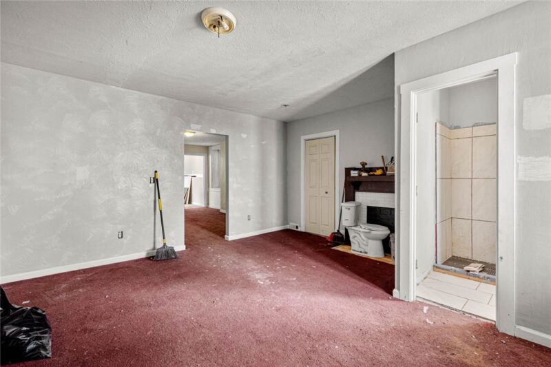 2332 Eccles St — photo 5