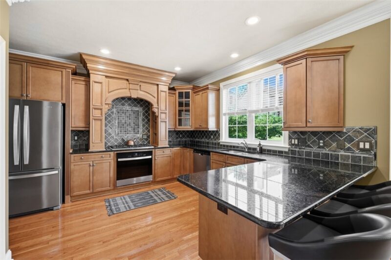 202 W Vanderbilt DRIVE — photo 3