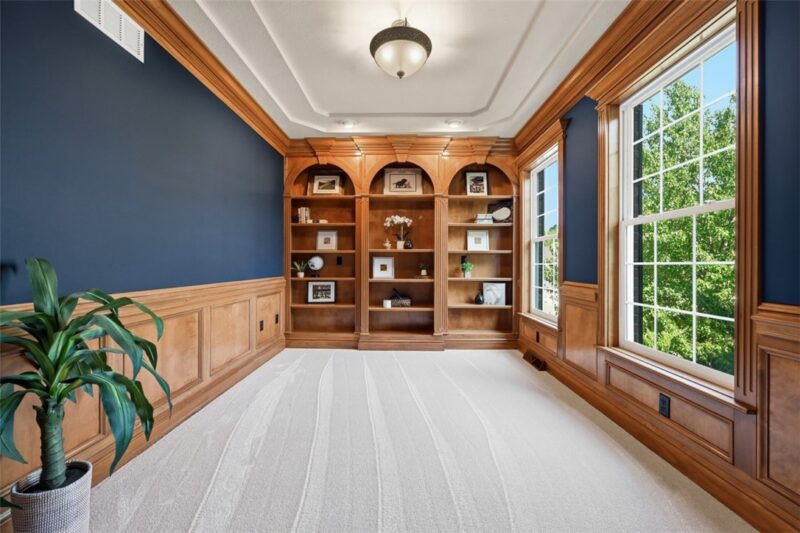 202 W Vanderbilt DRIVE — photo 8