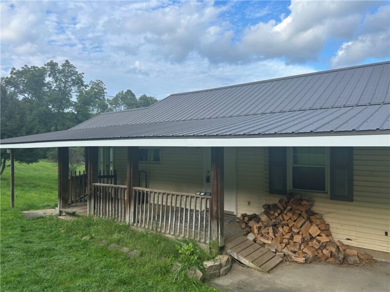 521 Aspen Rd — photo 2