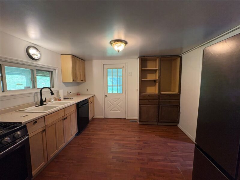 521 Aspen Rd — photo 7