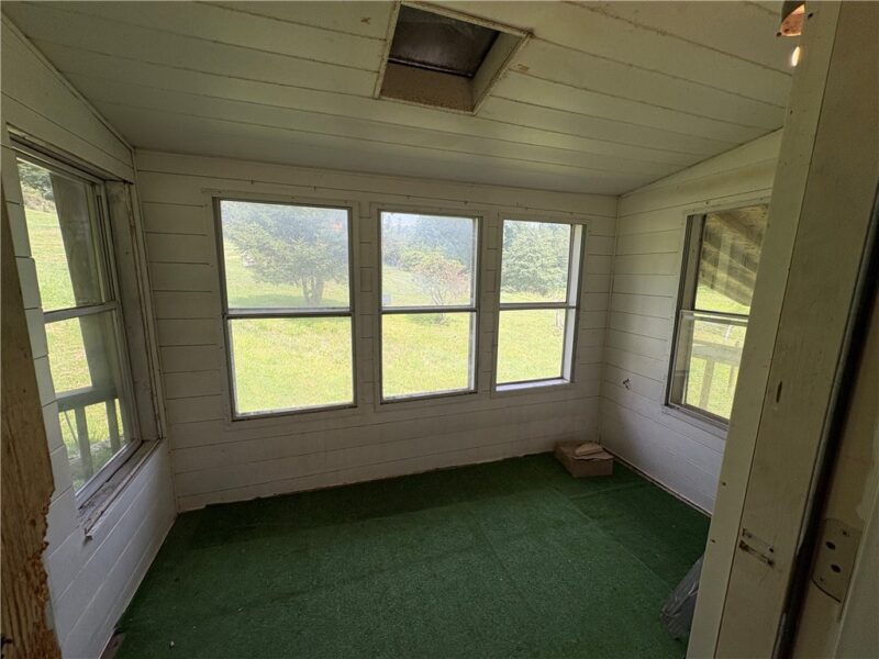 521 Aspen Rd — photo 8