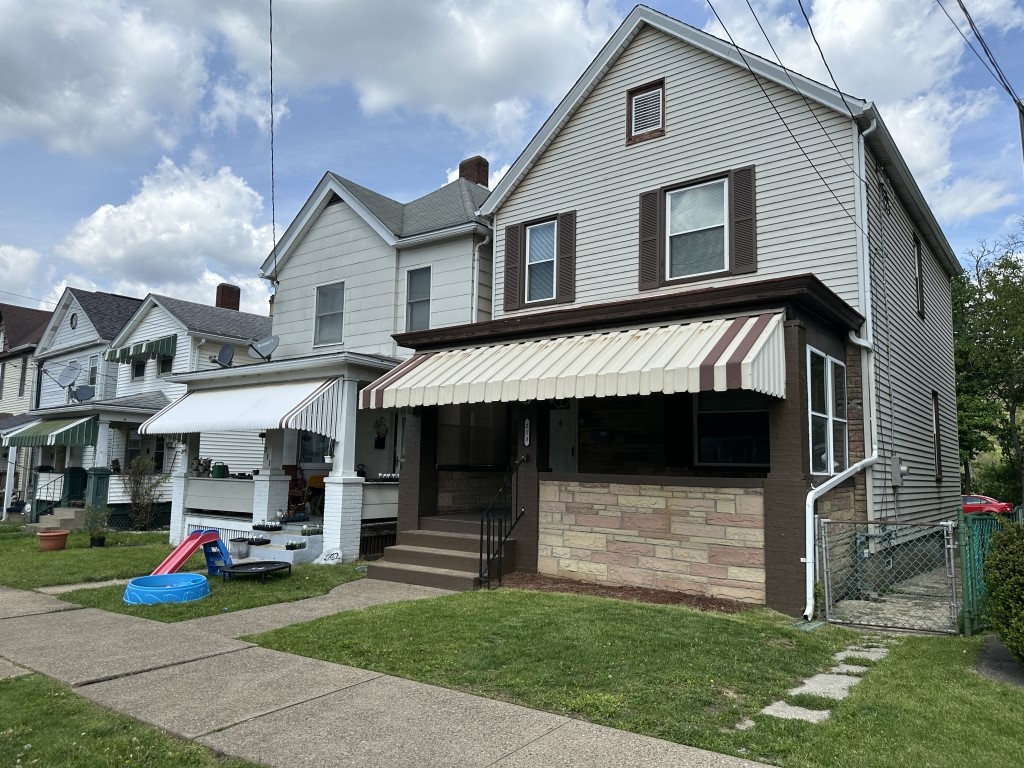 213 Sherman Ave — photo 1