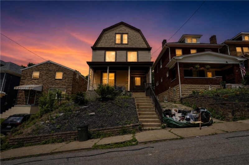 2212 Saranac Ave — photo 2