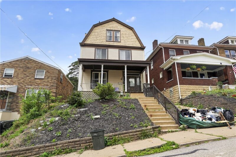 2212 Saranac Ave — photo 3