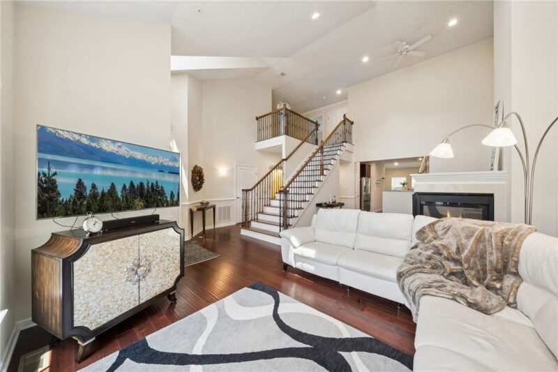 1401 Cambridge Drive — photo 4