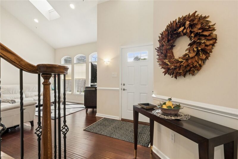 1401 Cambridge Drive — photo 5
