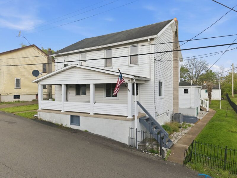 174/176 Roosevelt Way — photo 3