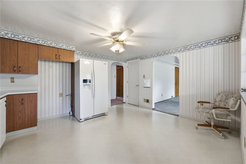 211 East Ave — photo 7