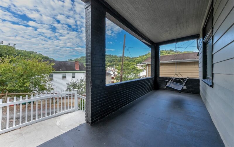 4 Franklin St — photo 2
