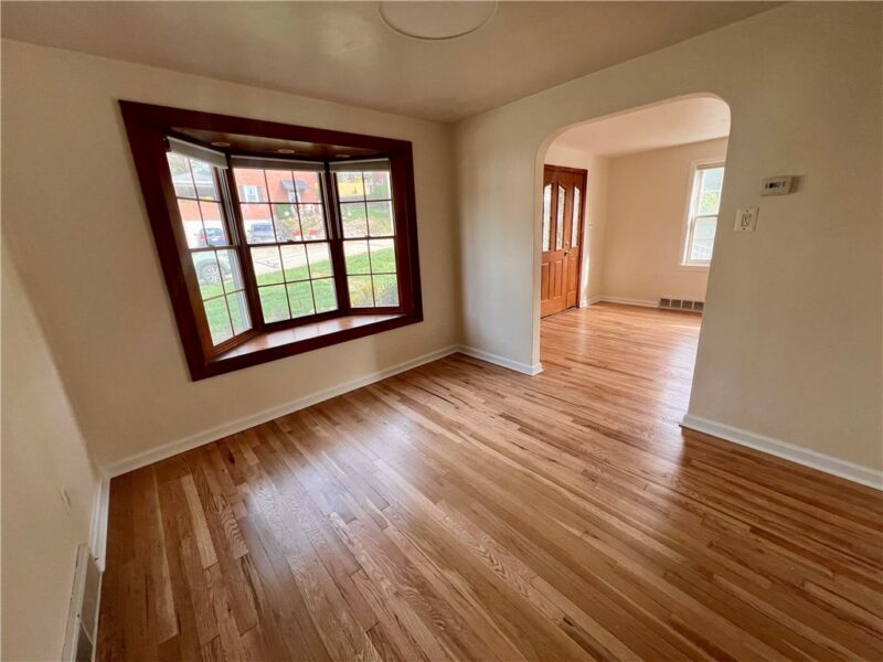 1532 Greencrest Dr — photo 7