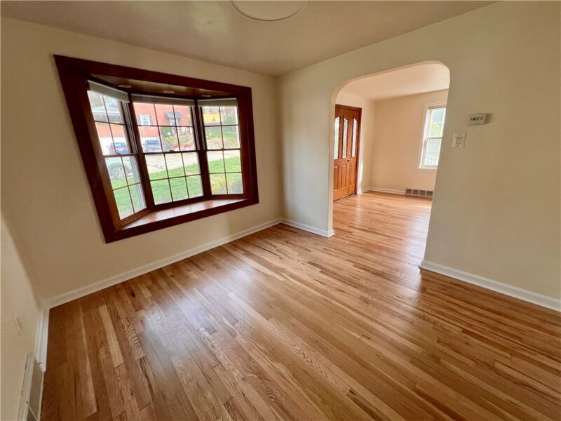 1532 Greencrest Dr — photo 8