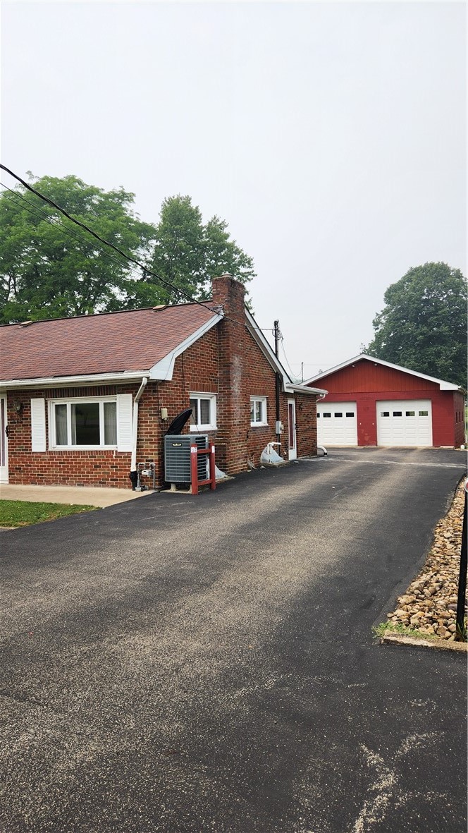 218 Arlington Ave — photo 3