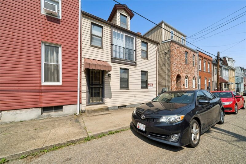 98 S 14th St — photo 2