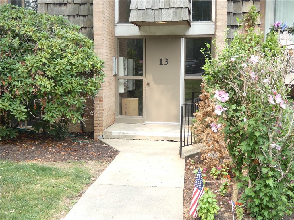 1335 Forest Green Dr — photo 1