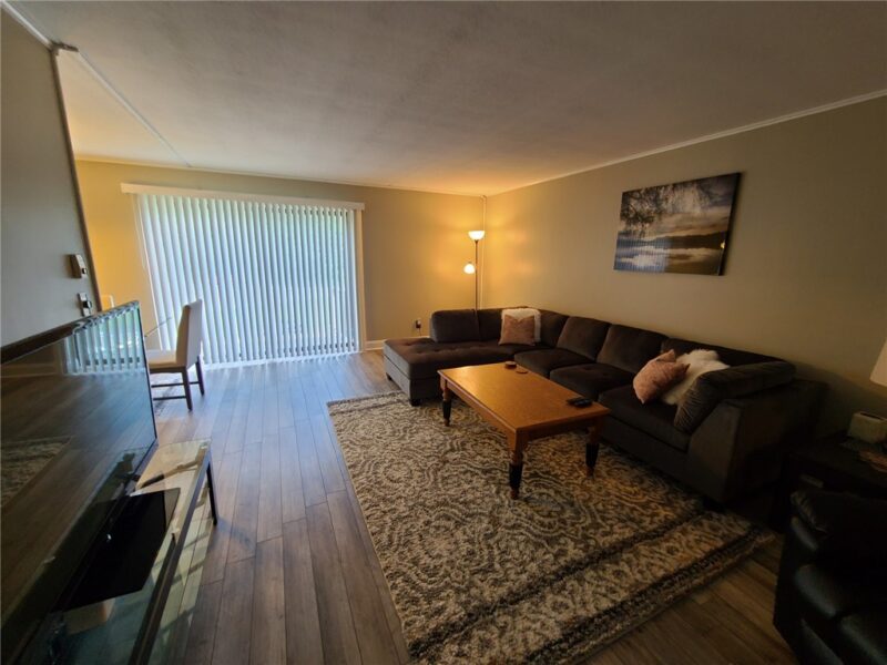 1335 Forest Green Dr — photo 3