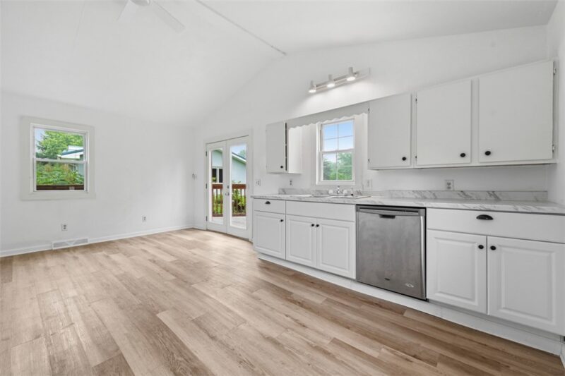 806 S Pike Rd — photo 5