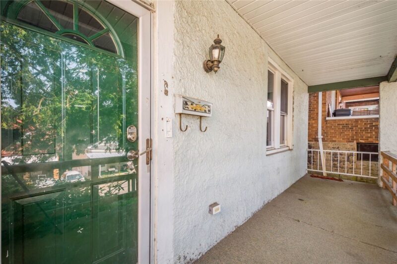 630 Margaret Street — photo 2