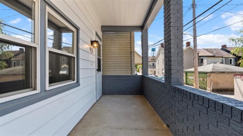 210 19th Street — photo 3