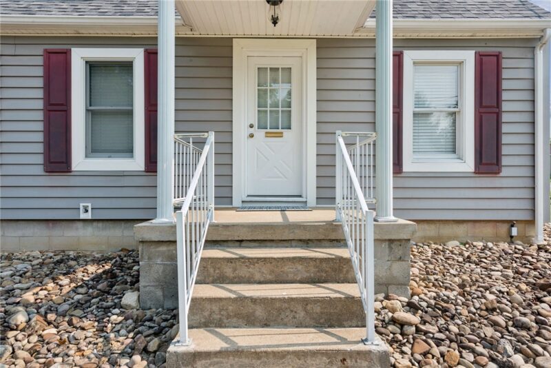 1676 E Laurel Circle — photo 3
