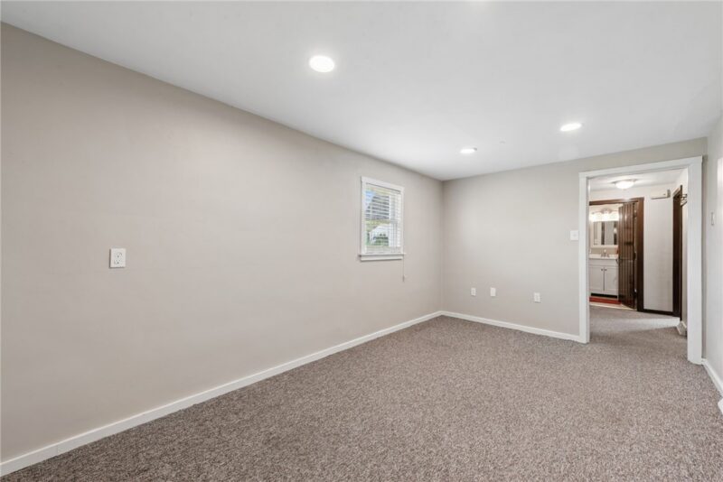 1676 E Laurel Circle — photo 8