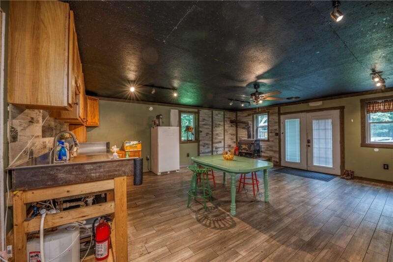 905 Branchton Rd — photo 8