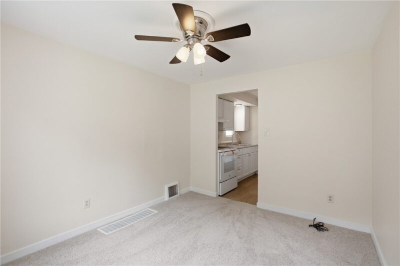 124 Macfarlane Dr — photo 5