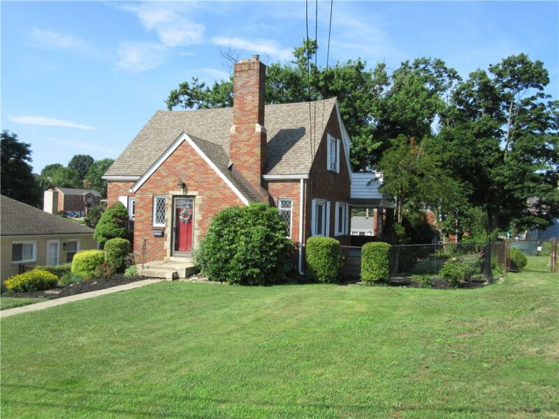 4814 Roberta Drive — photo 4