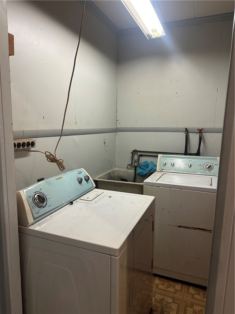 835 Hall St — photo 5