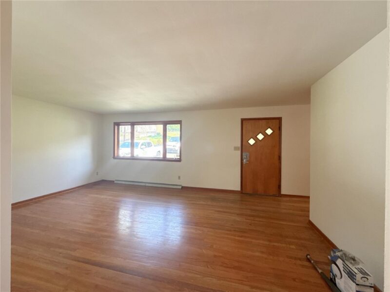 169 Webb Dr — photo 4