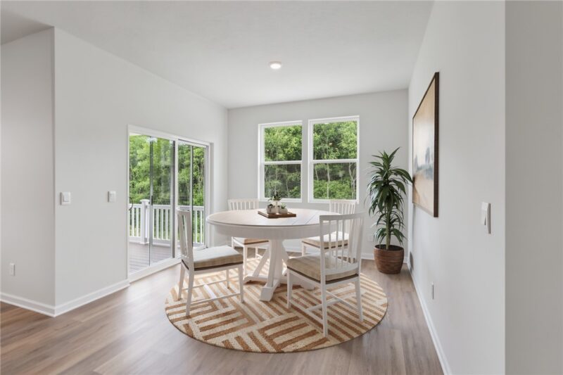 357 Gleneagles Drive — photo 8