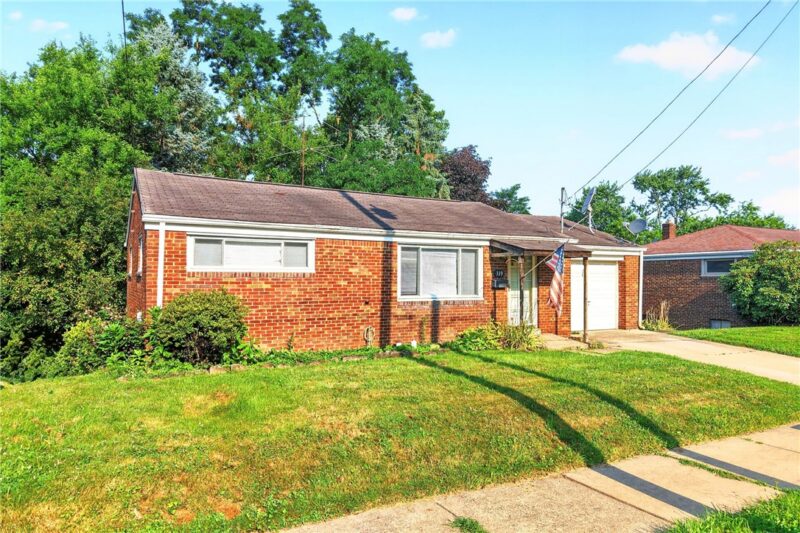 339 Berry St — photo 3