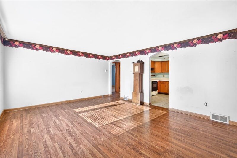 339 Berry St — photo 8